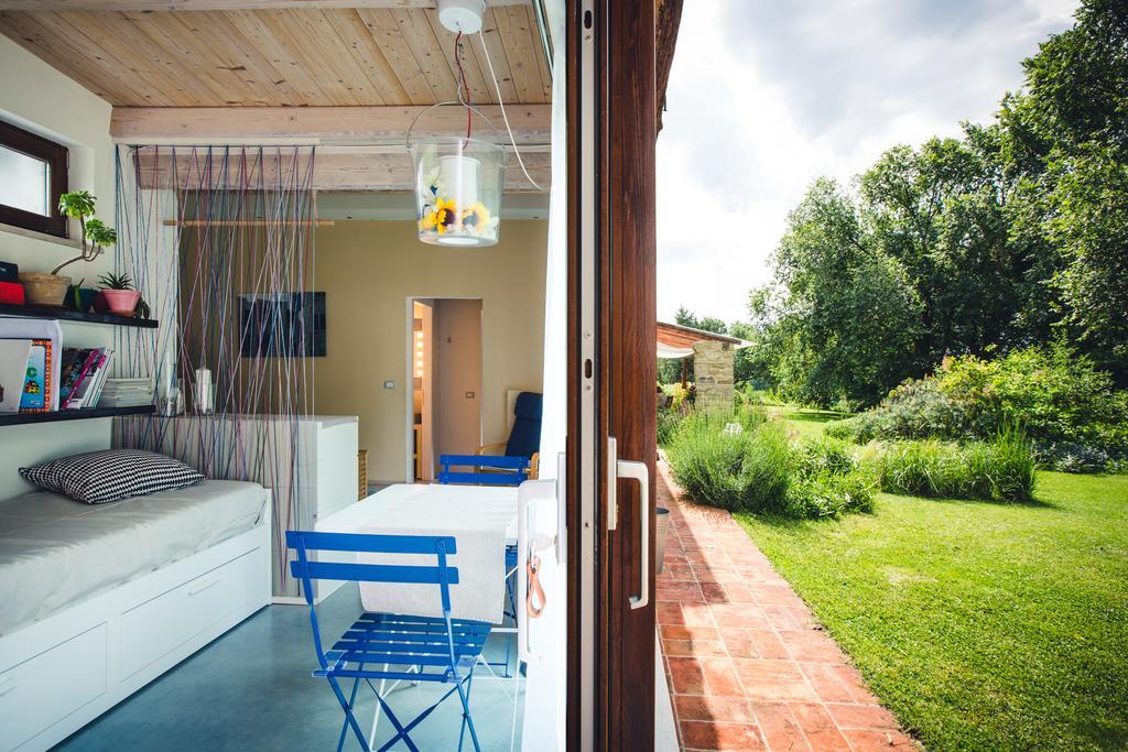 B&B I Fiori Della Cava Pesaro Exterior foto